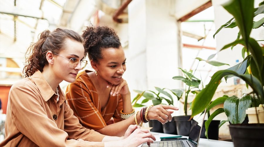 Top Online Shopping Websites for Clothing in 2023